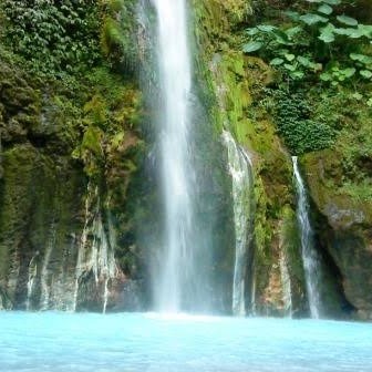 Dua Warna Waterfall