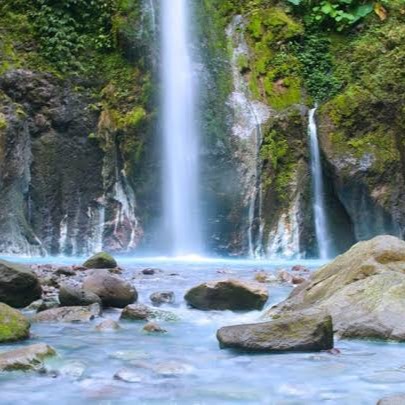 Dua Warna Waterfall