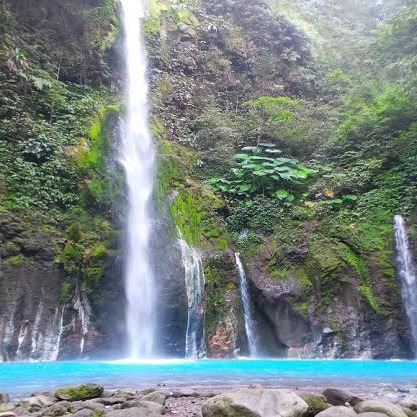 Dua Warna Waterfall