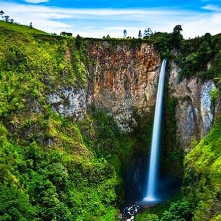 Air Terjun Sipiso-piso